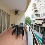 Izzy Apartments